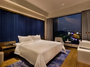 hotel-superior-night